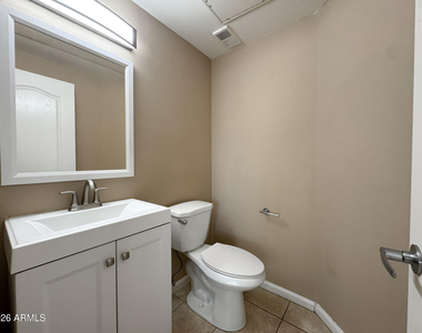 1081 W 1st Street - Photo Thumbnail 10