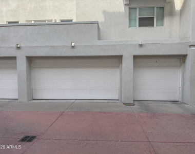 1081 W 1st Street - Photo Thumbnail 6