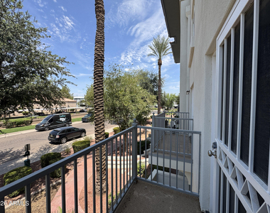 1081 W 1st Street - Photo Thumbnail 33