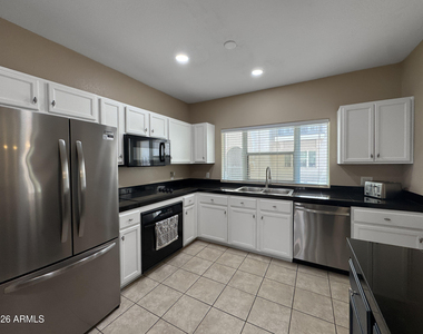 1081 W 1st Street - Photo Thumbnail 13