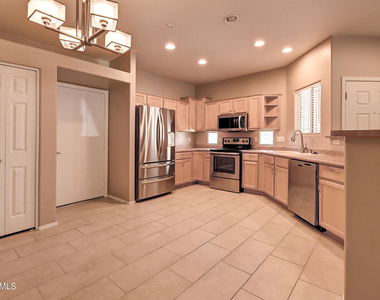 9750 N Monterey Drive - Photo Thumbnail 9
