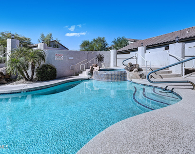 9750 N Monterey Drive - Photo Thumbnail 30