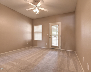 9750 N Monterey Drive - Photo Thumbnail 4
