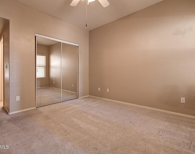 9750 N Monterey Drive - Photo Thumbnail 17