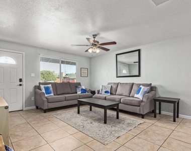 2031 E Orange Street - Photo Thumbnail 3