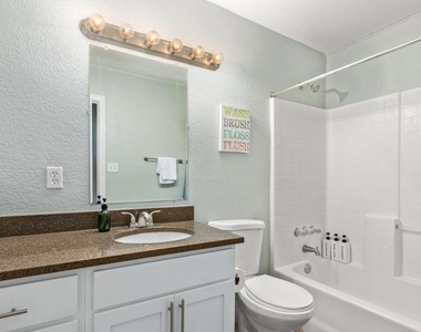 2031 E Orange Street - Photo Thumbnail 14