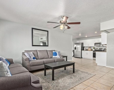 2031 E Orange Street - Photo Thumbnail 4