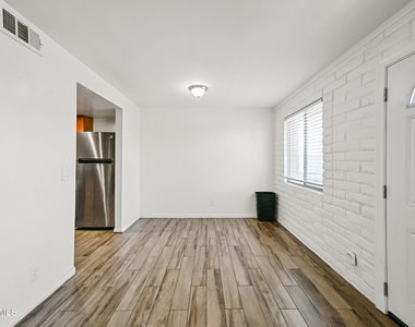 1234 N 36th Street - Photo Thumbnail 5