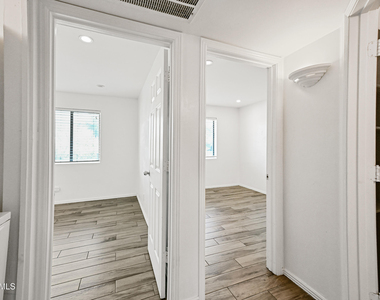 1234 N 36th Street - Photo Thumbnail 8