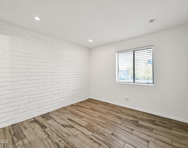 1234 N 36th Street - Photo Thumbnail 9