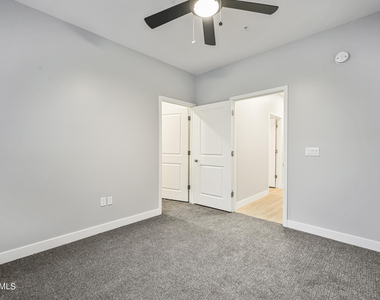1023 W 5th Street - Photo Thumbnail 16