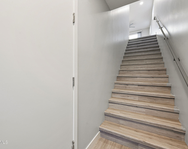 1023 W 5th Street - Photo Thumbnail 1