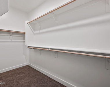 1023 W 5th Street - Photo Thumbnail 17