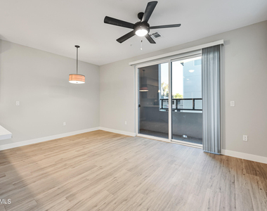 1023 W 5th Street - Photo Thumbnail 4