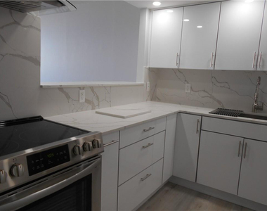1301 Ne Miami Gardens Drive - Photo Thumbnail 15