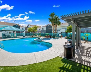 3065 N 67th Avenue - Photo Thumbnail 23