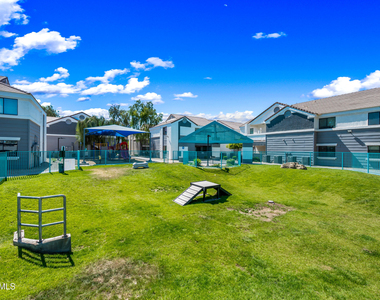 3065 N 67th Avenue - Photo Thumbnail 30