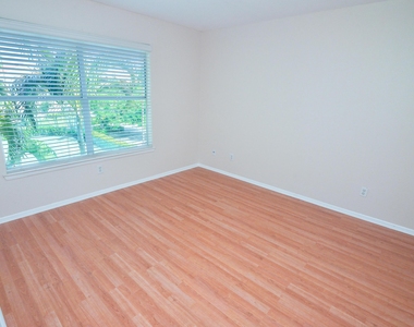 1845 Palm Cove Boulevard - Photo Thumbnail 13