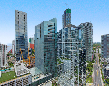 1200 Brickell Bay Drive - Photo Thumbnail 4