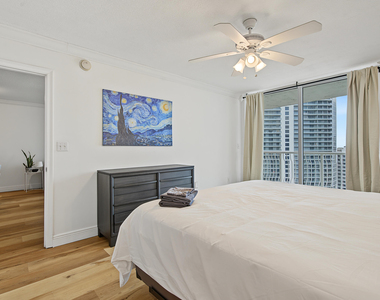 1200 Brickell Bay Drive - Photo Thumbnail 18