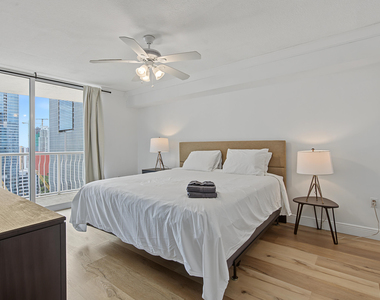 1200 Brickell Bay Drive - Photo Thumbnail 16
