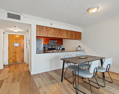 1200 Brickell Bay Drive - Photo Thumbnail 15