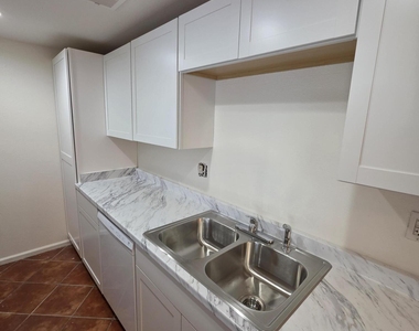 424 W Brown Road - Photo Thumbnail 9