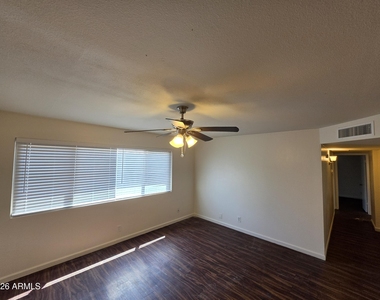 424 W Brown Road - Photo Thumbnail 11