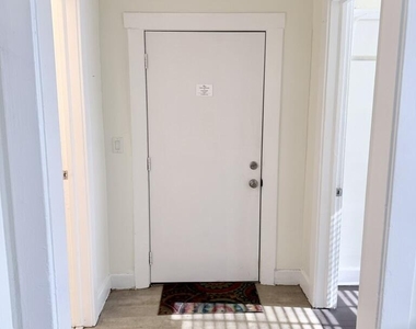406 Northwood Road - Photo Thumbnail 5