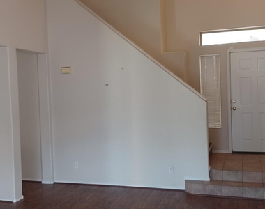 3930 W Hackamore Drive - Photo Thumbnail 11