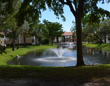 5821 Riverside Drive - Photo Thumbnail 11