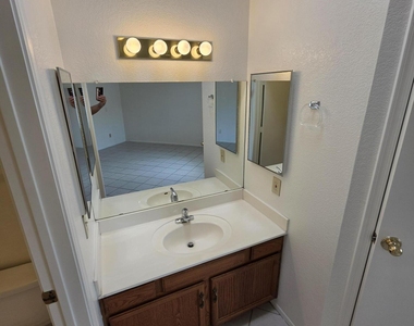 8229 W Yucca Street - Photo Thumbnail 13