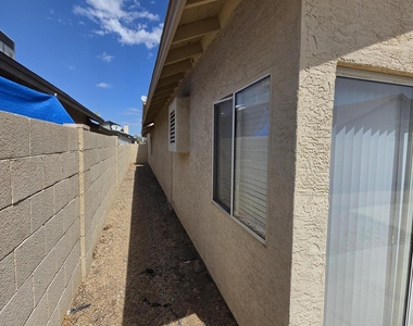 8229 W Yucca Street - Photo Thumbnail 25