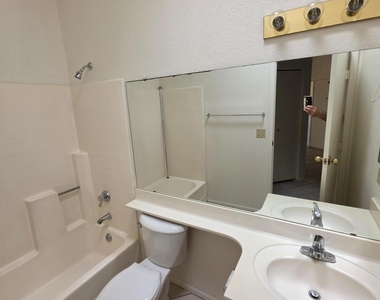 8229 W Yucca Street - Photo Thumbnail 21