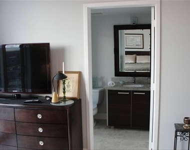 185 Sw 7th Street - Photo Thumbnail 3