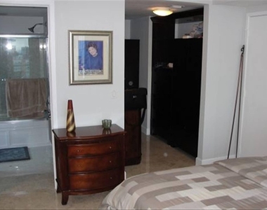 185 Sw 7th Street - Photo Thumbnail 7