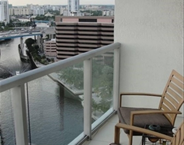 185 Sw 7th Street - Photo Thumbnail 4