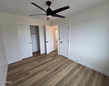 824 N 11th Avenue - Photo Thumbnail 8
