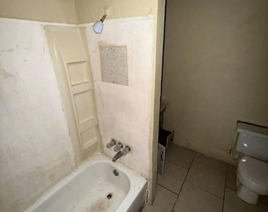1165 E 10th Street - Photo Thumbnail 16