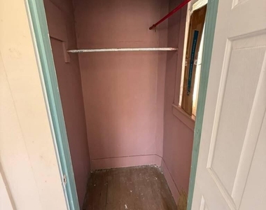 1165 E 10th Street - Photo Thumbnail 10