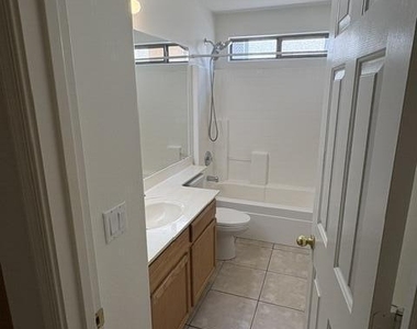 28446 N 51st Street - Photo Thumbnail 11