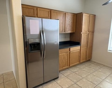 28446 N 51st Street - Photo Thumbnail 4