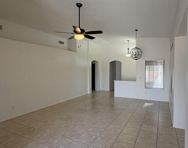 28446 N 51st Street - Photo Thumbnail 7