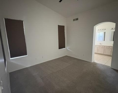 28446 N 51st Street - Photo Thumbnail 18
