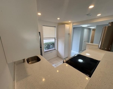 6200 Nw 62nd Street - Photo Thumbnail 1