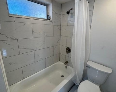 6200 Nw 62nd Street - Photo Thumbnail 10