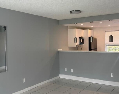 6200 Nw 62nd Street - Photo Thumbnail 5