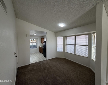 2915 E Amber Ridge Way - Photo Thumbnail 20
