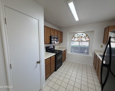 2915 E Amber Ridge Way - Photo Thumbnail 22