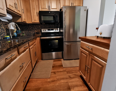 233 Windsor K - Photo Thumbnail 6